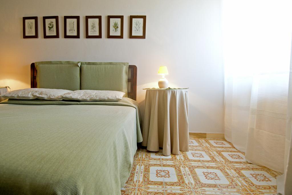 Mimi Rooms Cagliari Quarto foto